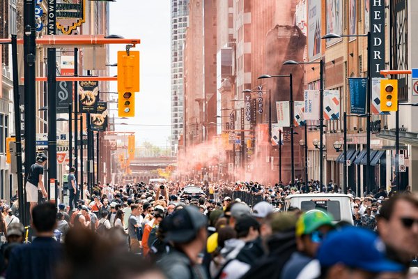 Quelle est la meilleure façon de créer un système d'échange local de vêtements d'enfants pour l'économie circulaire ?